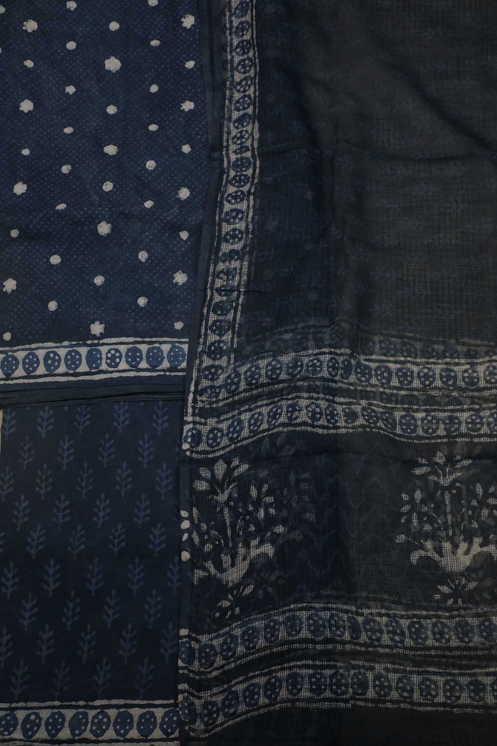 Unstitched Suits - Matkatus 