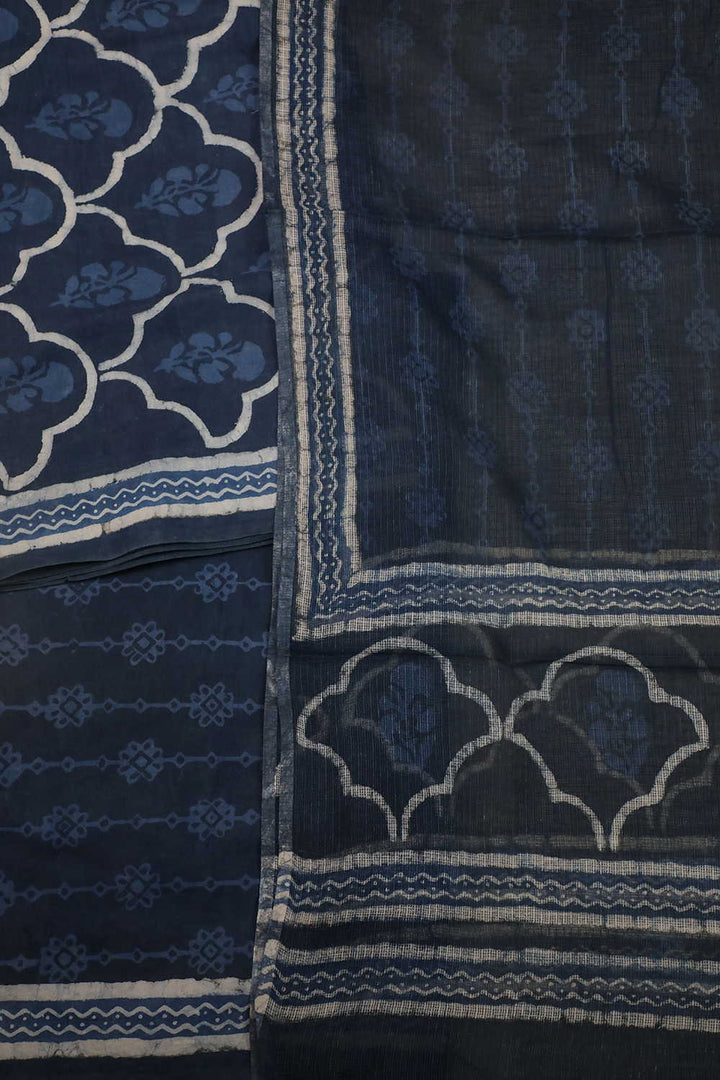 Unstitched Suits - Matkatus 