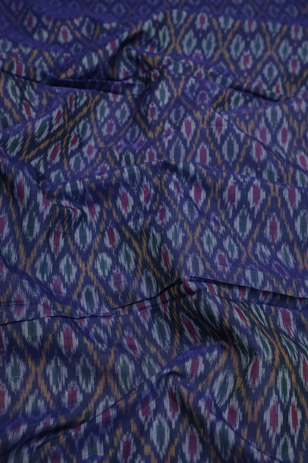 Silk Fabric-Matkatus 
