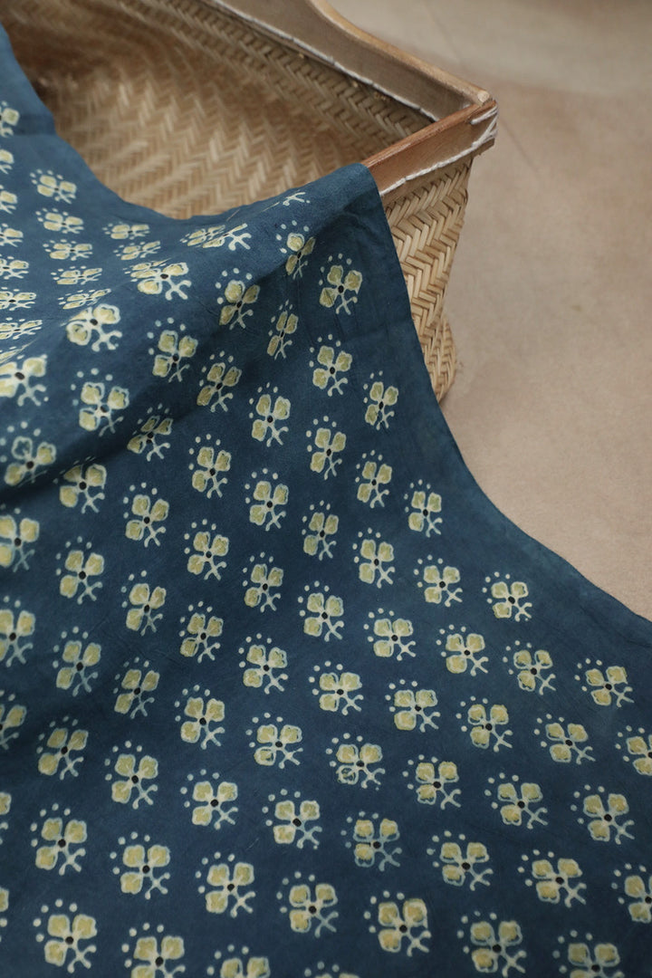 Cotton Fabric-Matkatus