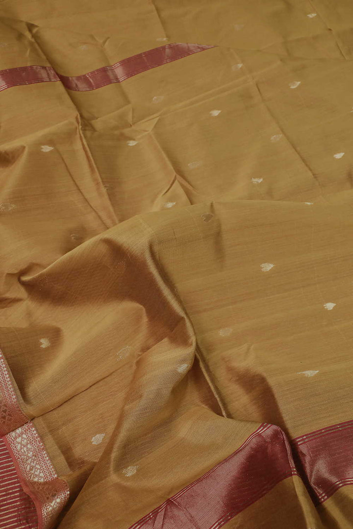 Sarees - Matkatus 