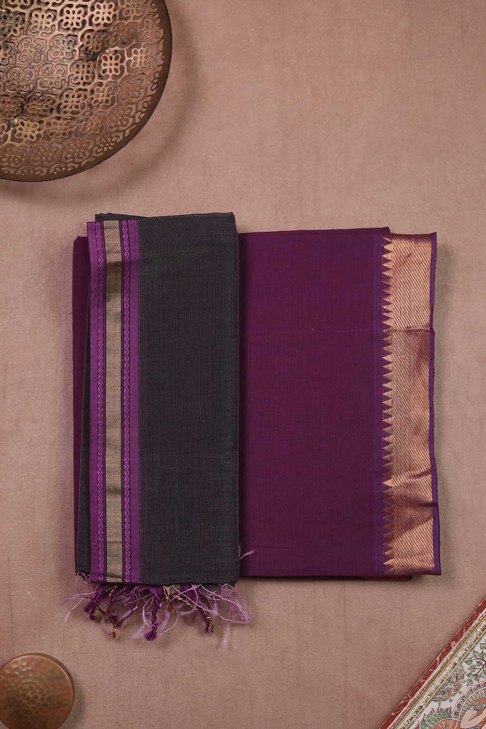 Top & Dupatta - Matkatus 