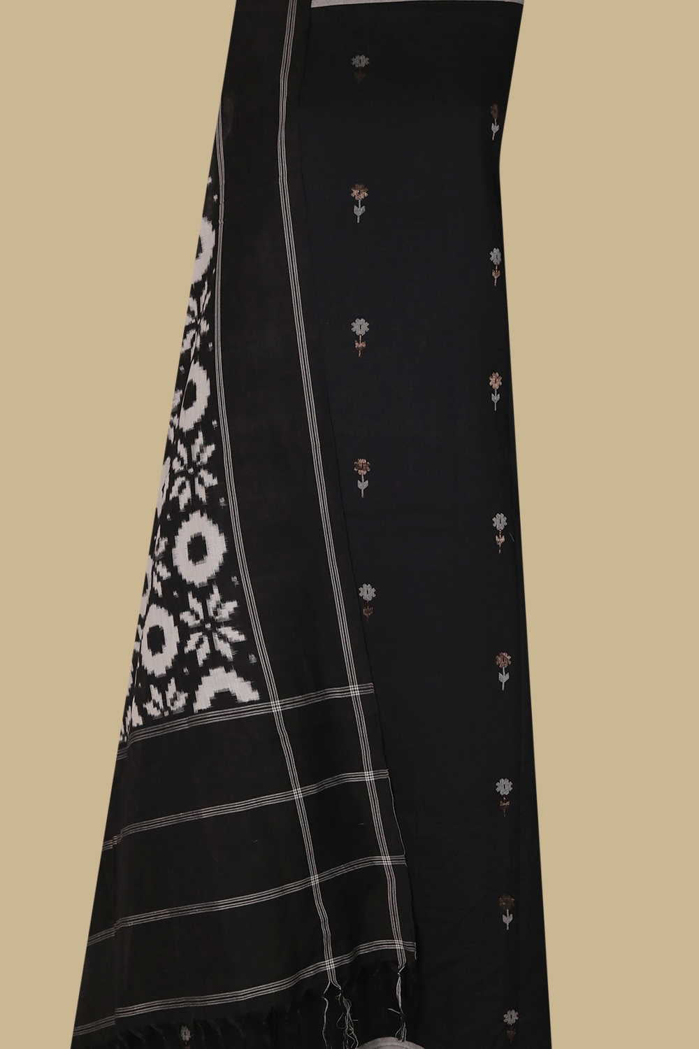 Top & Dupatta - Matkatus 