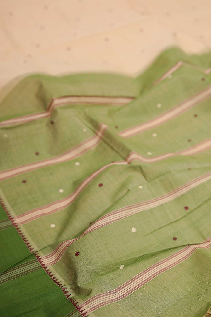 Sarees - Matkatus