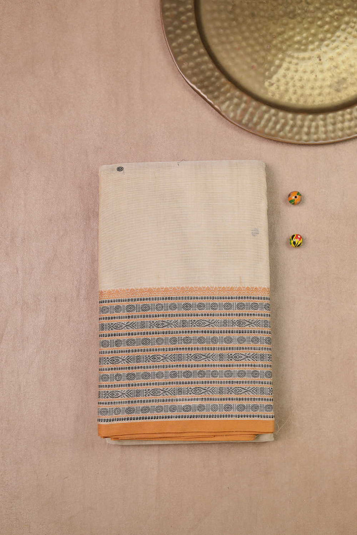 Sarees - Matkatus 