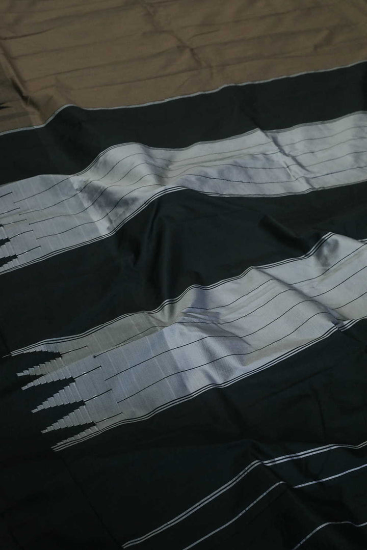 Sarees - Matkatus 