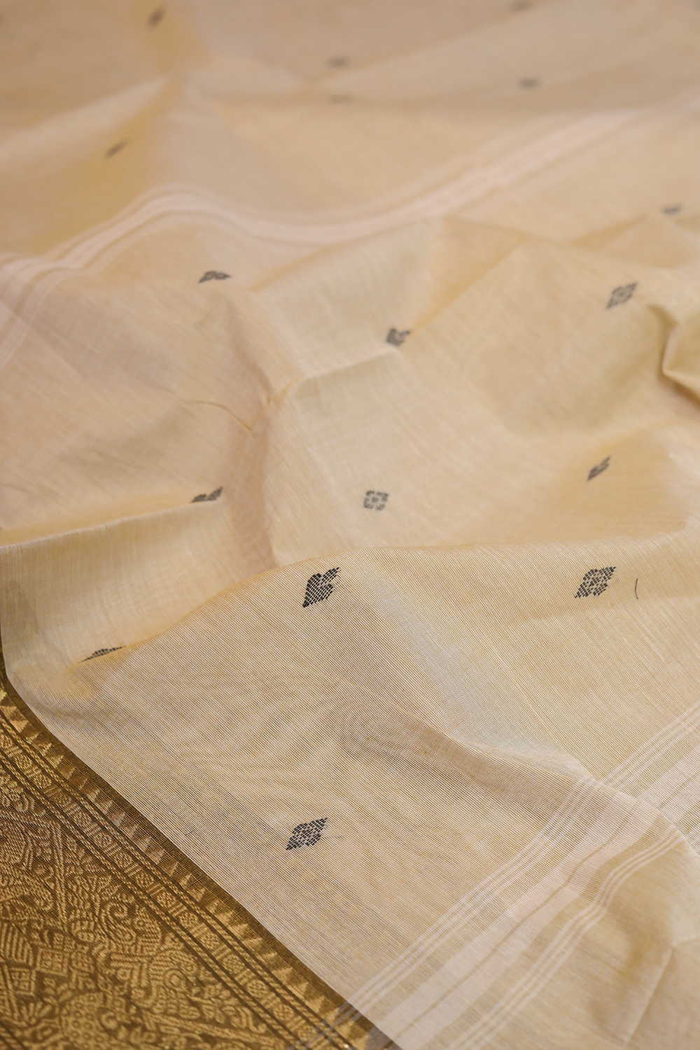 Sarees - Matkatus 