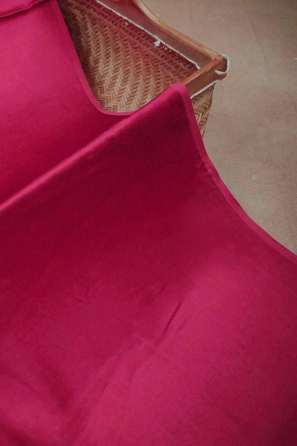Silk Fabrics - Matkatus