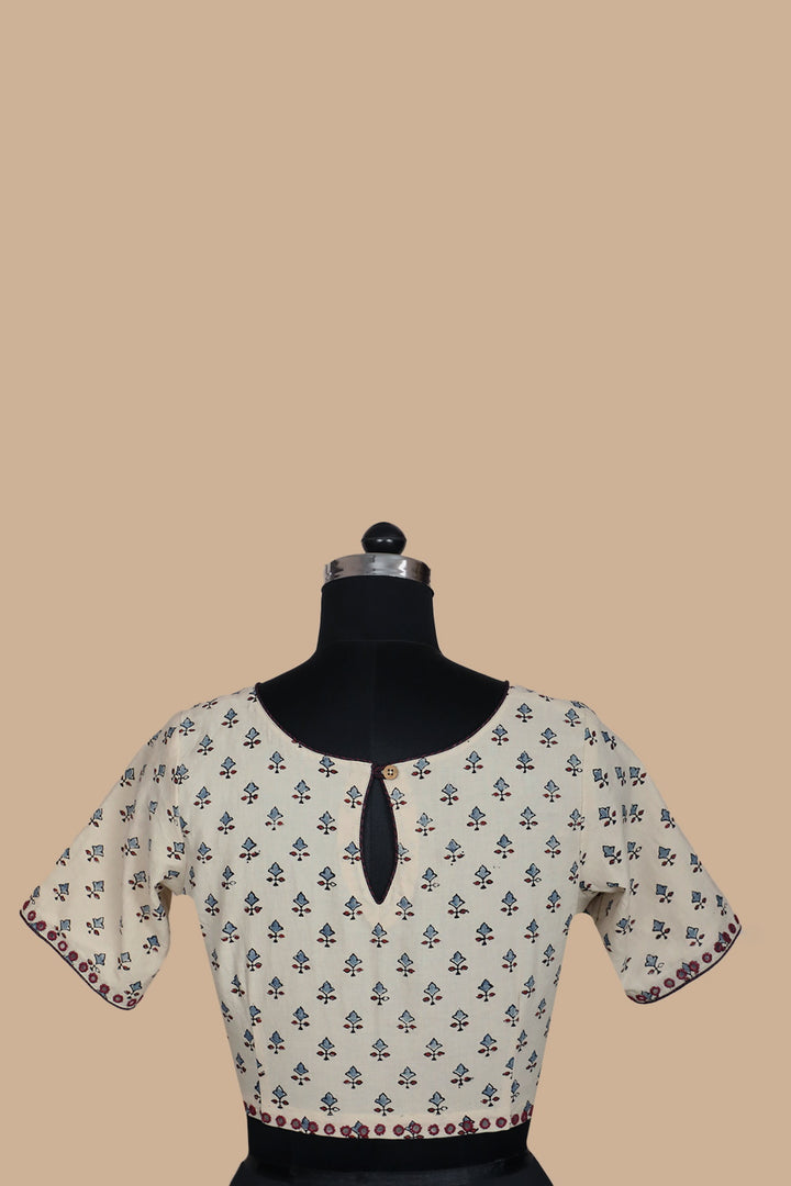 Fitting Blouse  - Matkatus