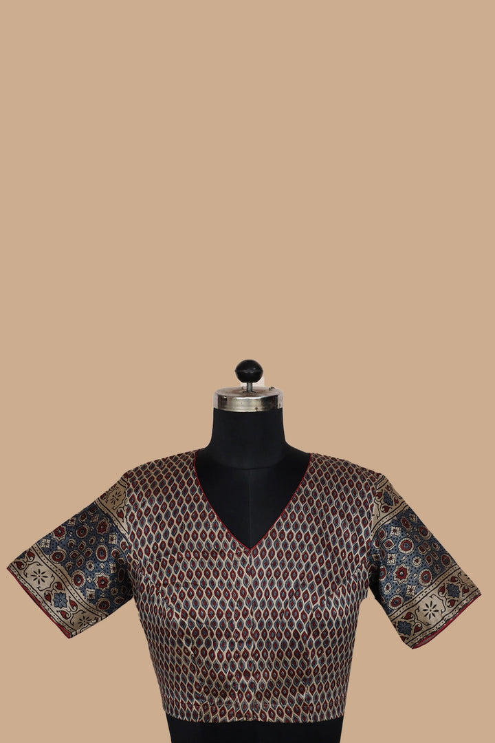 Fitting Blouse  - Matkatus
