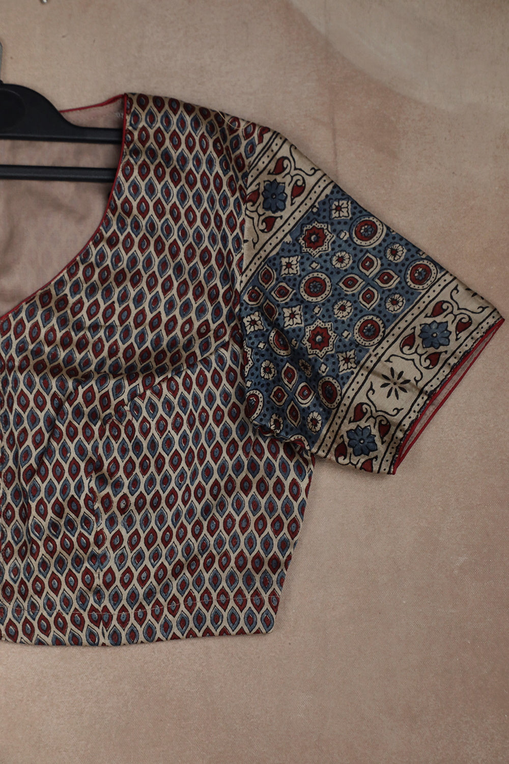 Stitched Blouse - Matkatus