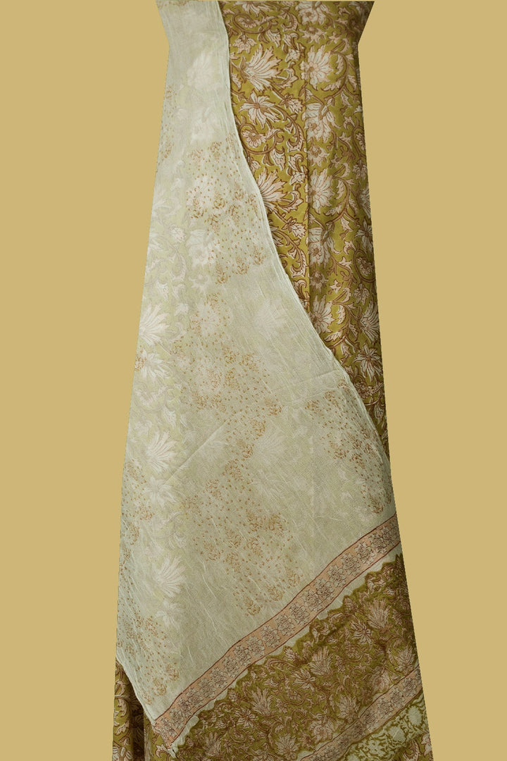 Unstitched Suits - Matkatus 