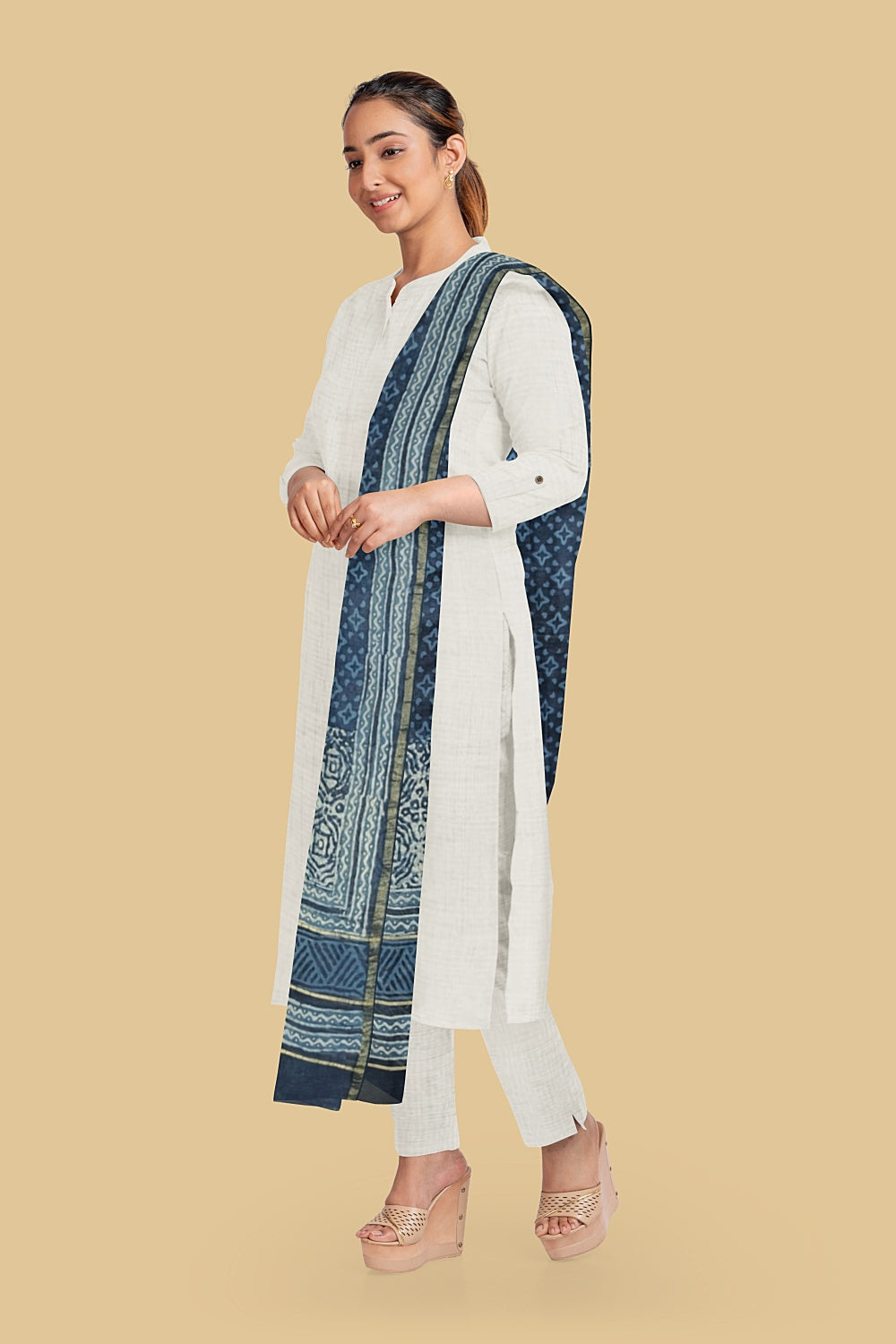 Tassel Dupatta - Matkatus 