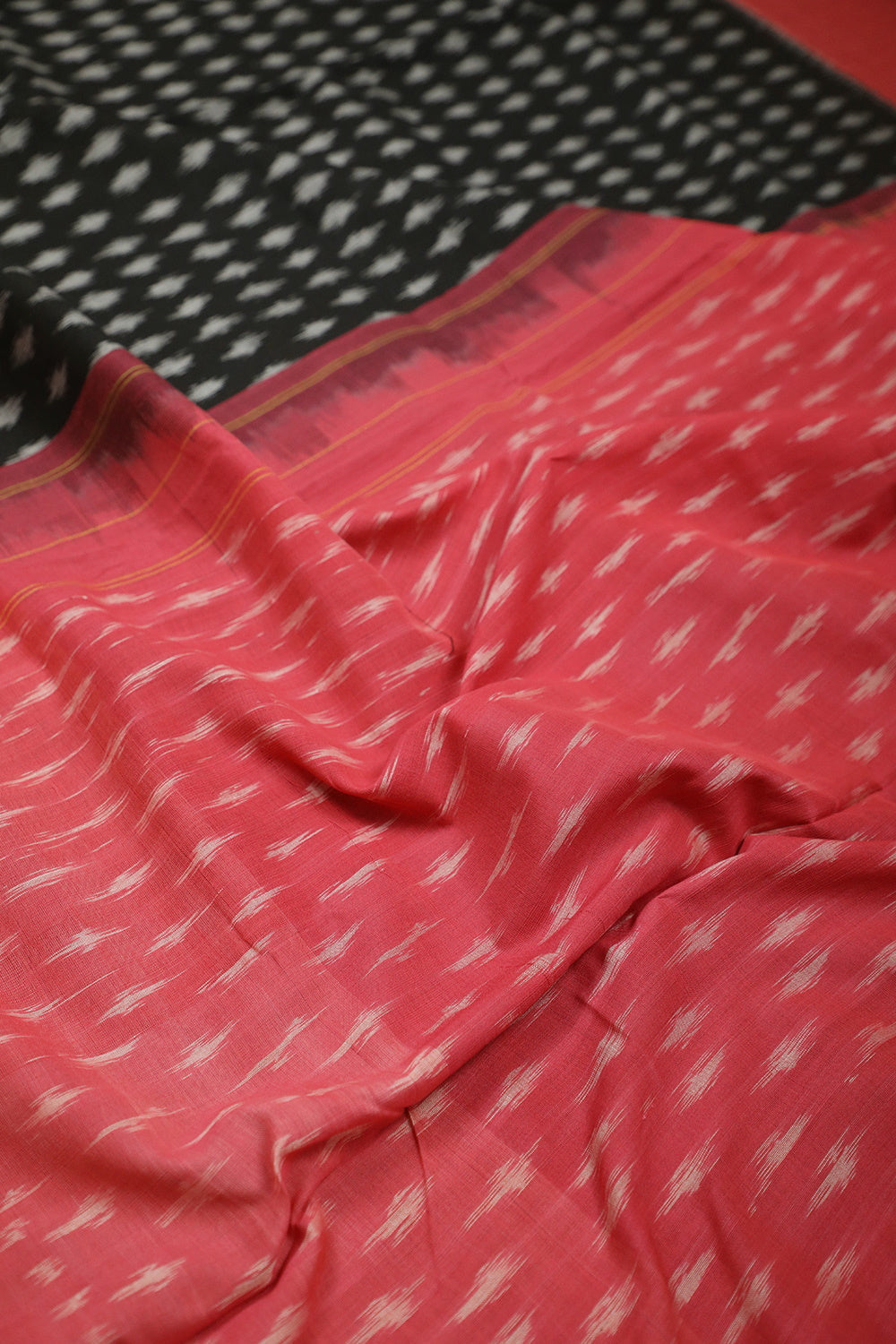 Ikkat Sarees - Matkatus