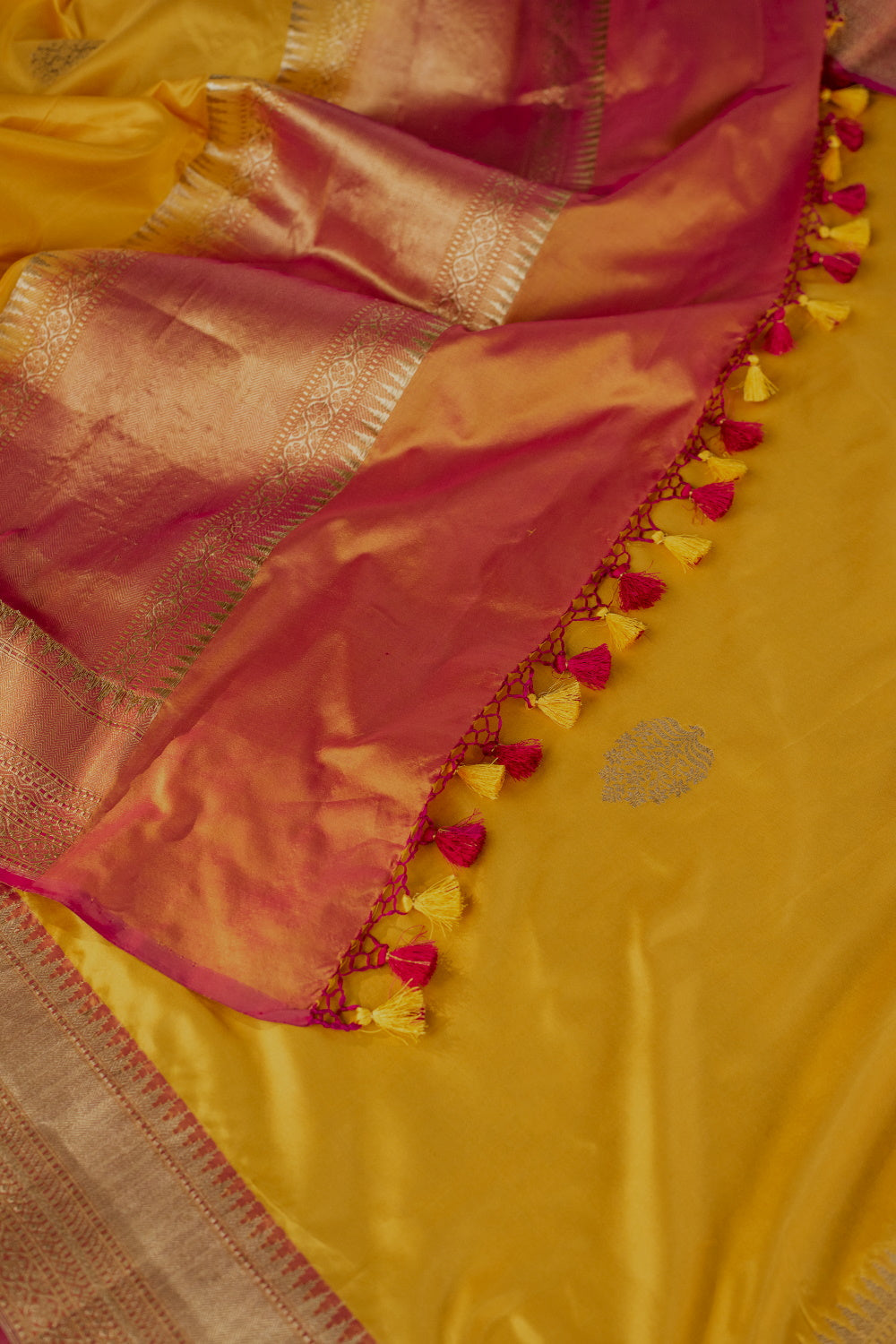Handwoven Dupatta - Matkatus 