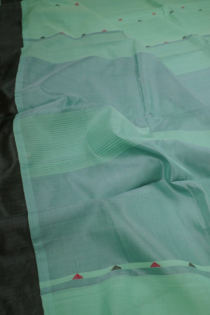 Sarees - Matkatus