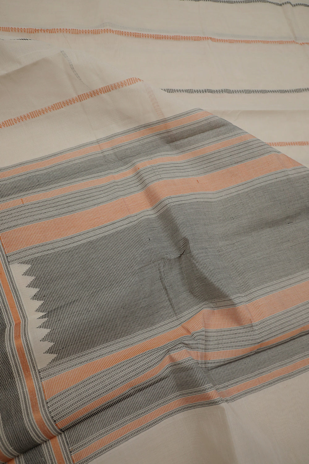 Sarees - Matkatus