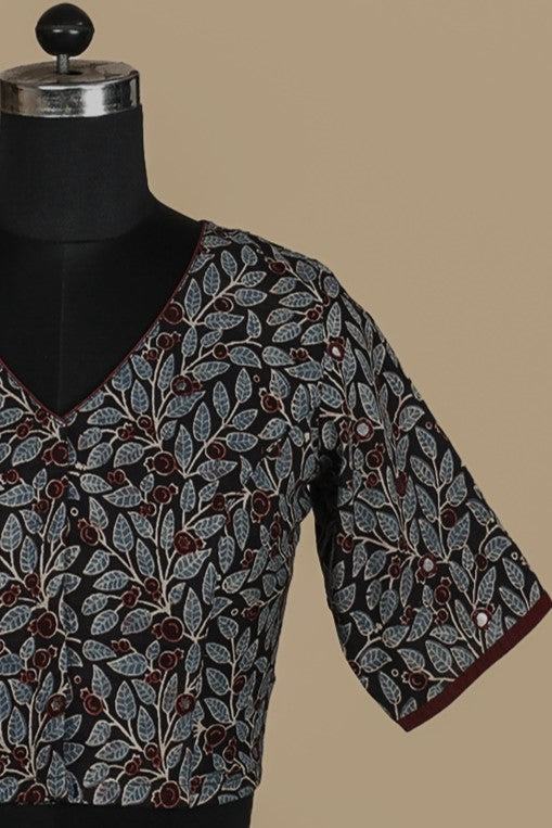 Hand crafted blouse - Matkatus