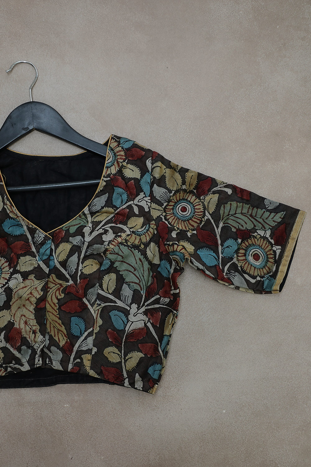 Hand crafted blouse - Matkatus
