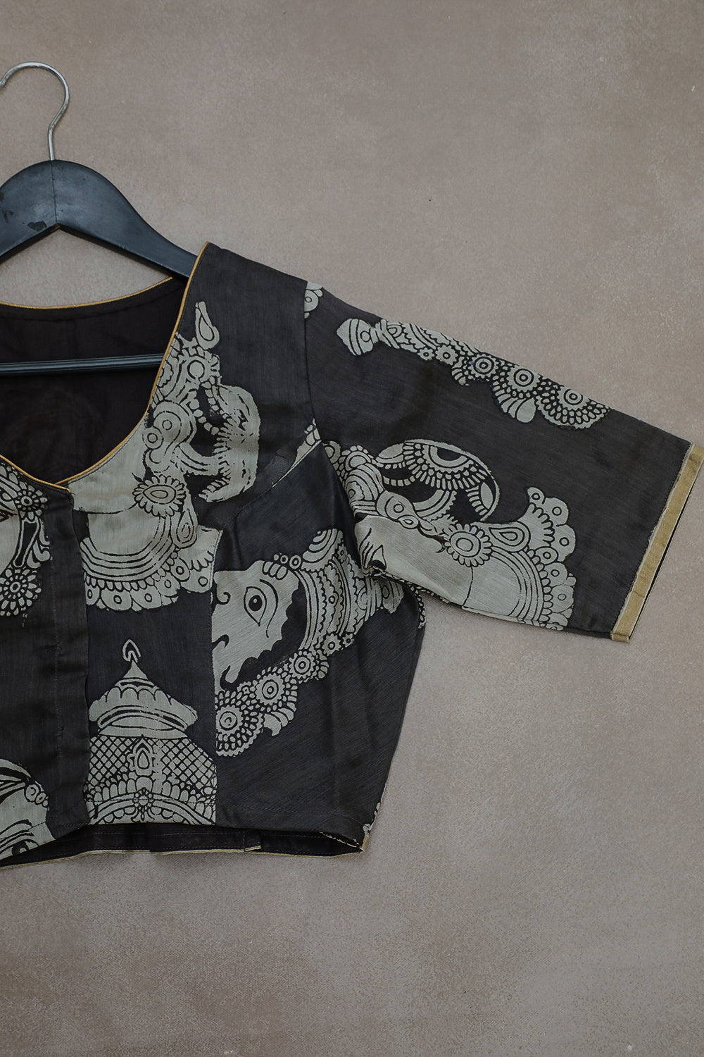 Hand crafted blouse - Matkatus