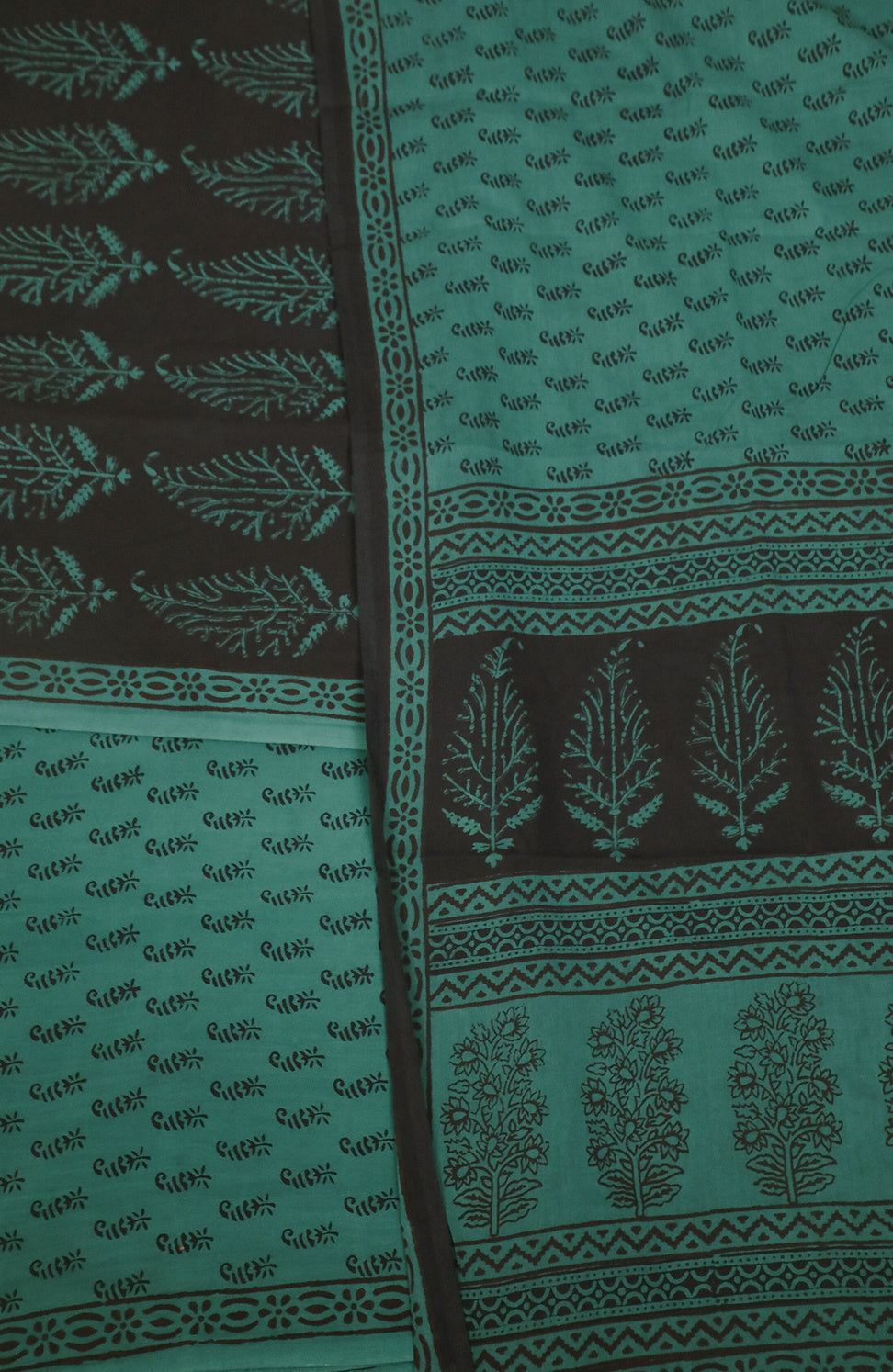 Unstitched Suits - Matkatus