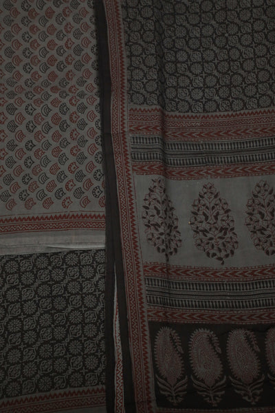 Unstitched Suits - Matkatus