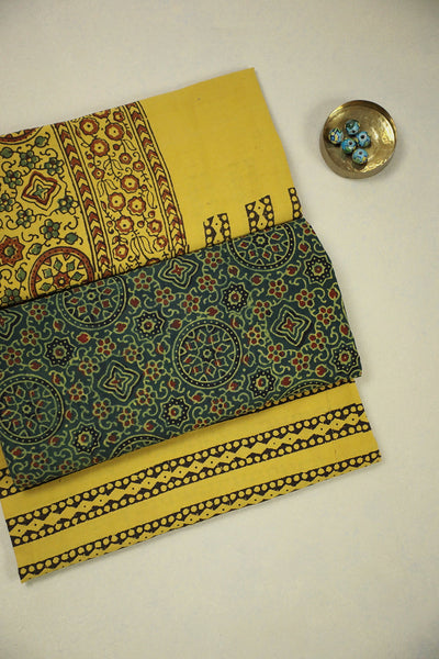 Ajrak Suit - Matkatus