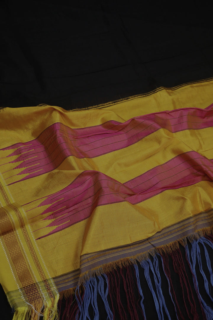 Sarees - Matkatus